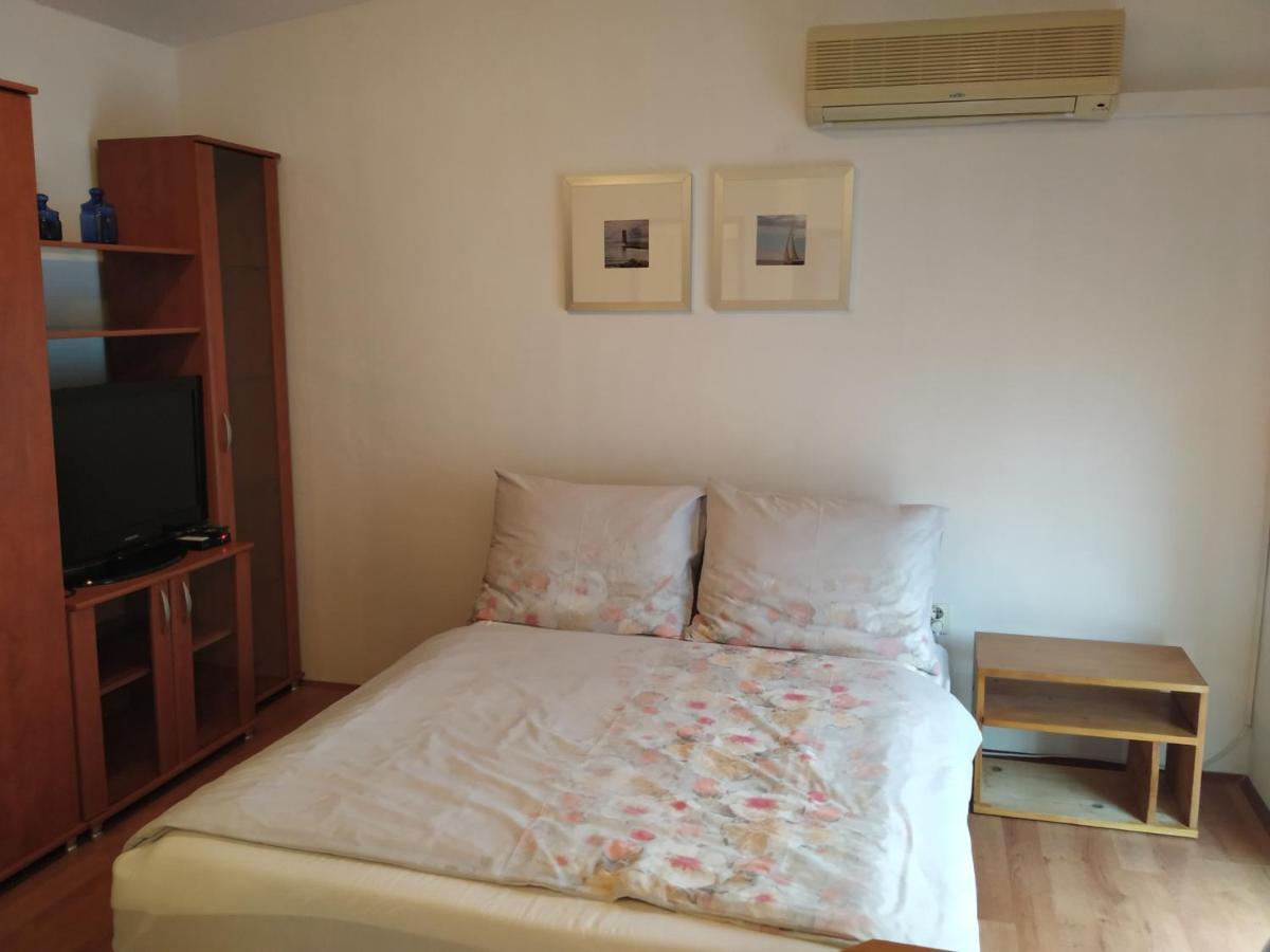 Apartmani Deleut Novi Vinodolski Ngoại thất bức ảnh