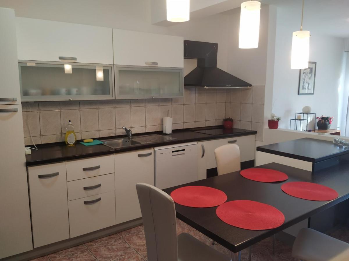 Apartmani Deleut Novi Vinodolski Ngoại thất bức ảnh