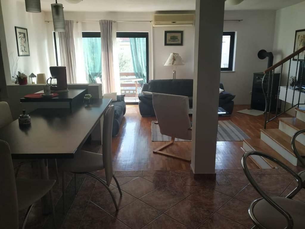 Apartmani Deleut Novi Vinodolski Ngoại thất bức ảnh